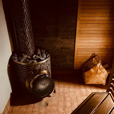 Kaamos Old House Rovaniemi