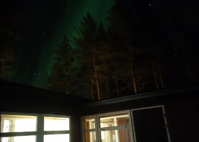 펜션 Kaamos Old House 로바니에미