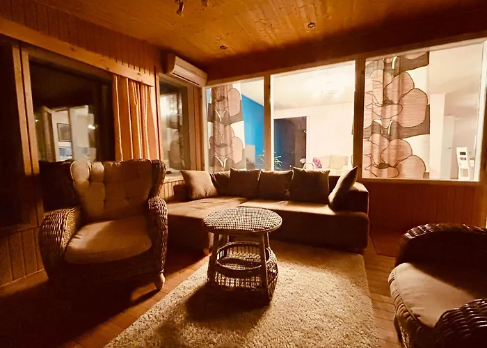 Kaamos Old House 로바니에미